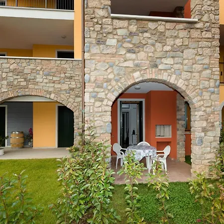 Lucy Apartment *